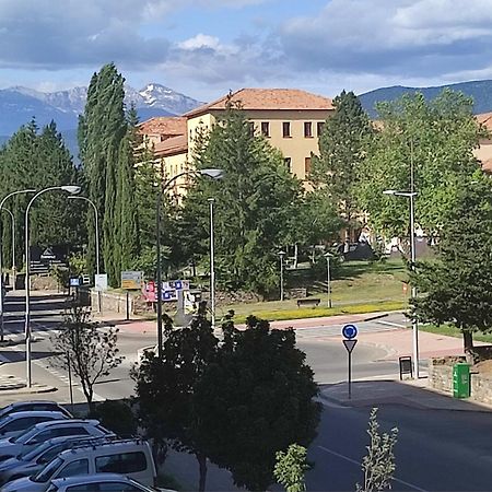 Apartamento O Mon Sabiñánigo Εξωτερικό φωτογραφία