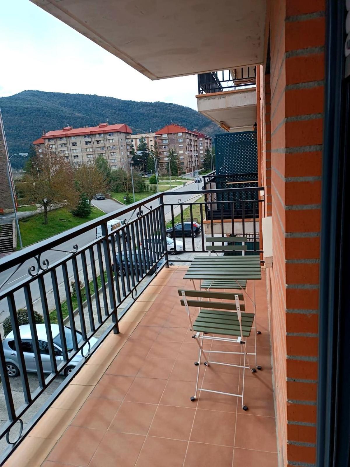 Apartamento O Mon Sabiñánigo Εξωτερικό φωτογραφία